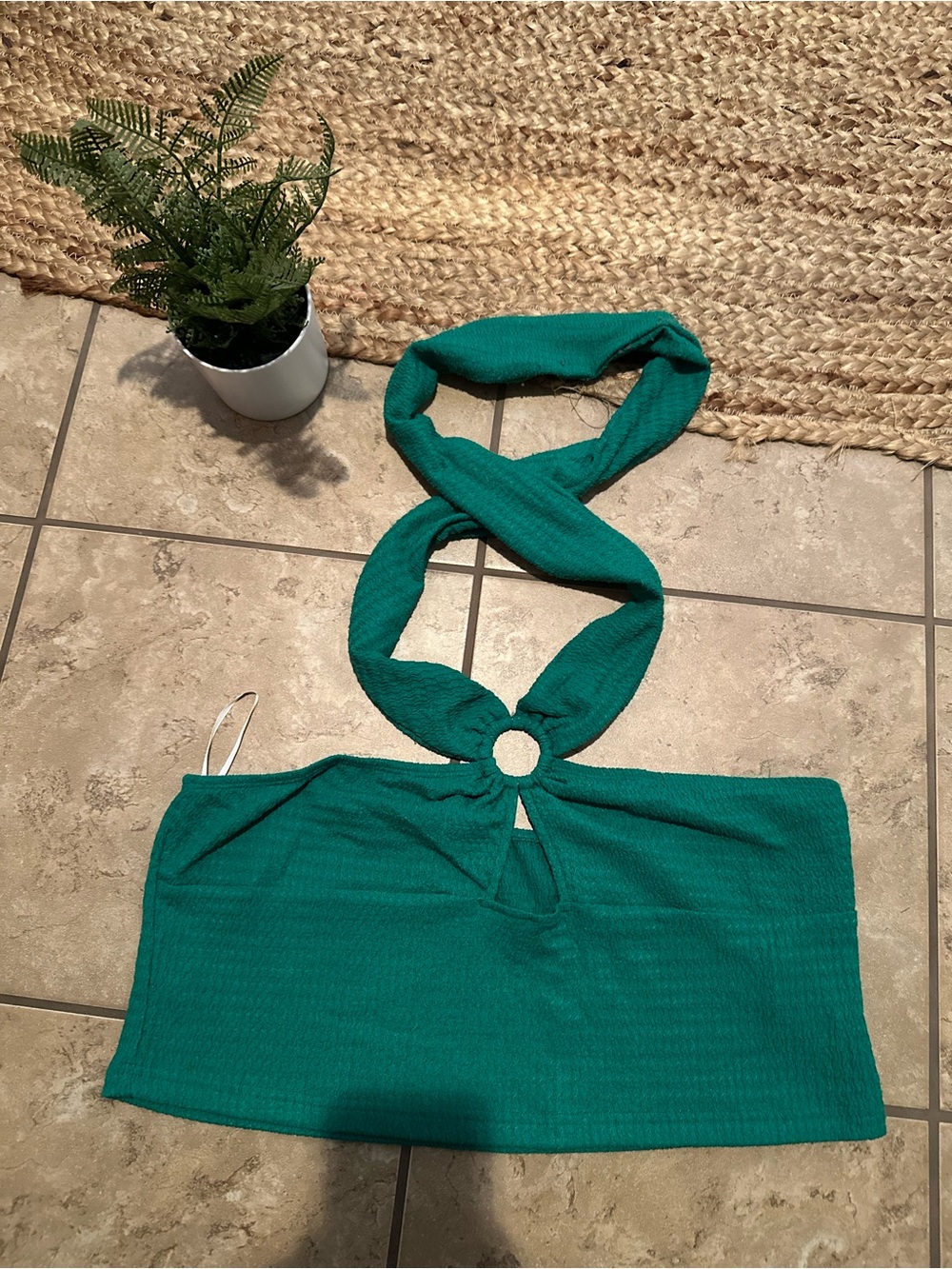 GREEN HALTER BLOUSE